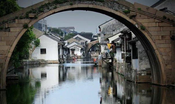 AI合成主播丨深圳市足球俱乐部宣布退出职业联赛